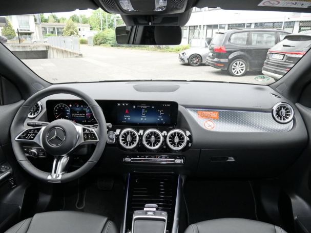 Mercedes-Benz GLA 180 Progressive Night Distronic 360° AHK