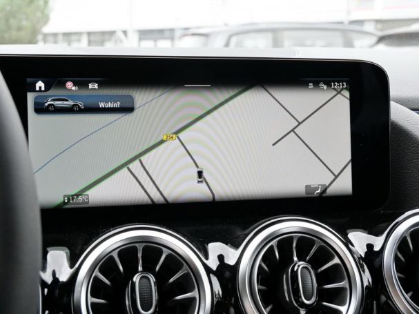 Mercedes-Benz GLA 180 Progressive Night Distronic 360° AHK