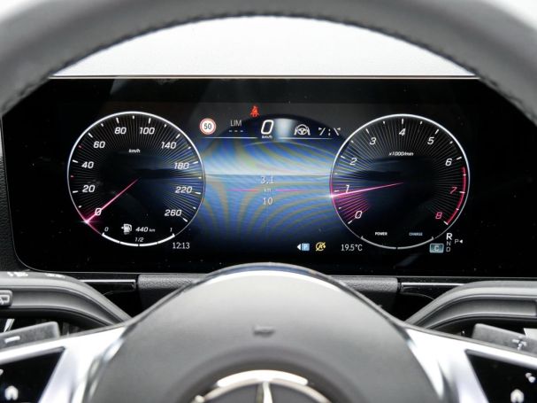 Mercedes-Benz GLA 180 Progressive Night Distronic 360° AHK