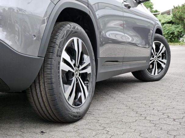 Mercedes-Benz GLA 180 Progressive Night Distronic 360° AHK
