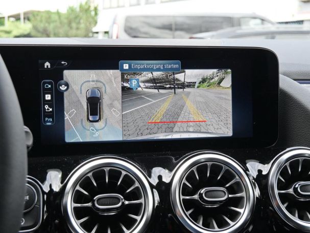 Mercedes-Benz GLA 180 Progressive Distronic Easy-Pack 360° AHK
