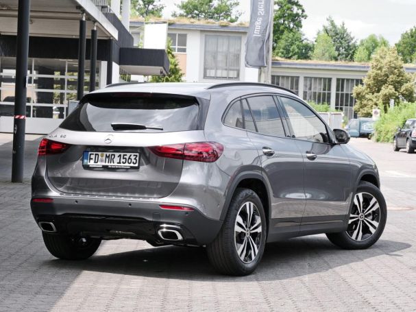 Mercedes-Benz GLA 180 Progressive Distronic Easy-Pack 360° AHK