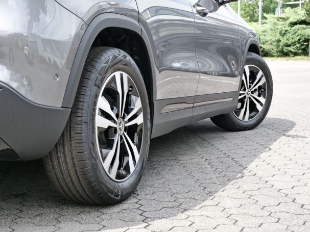 Mercedes-Benz GLA 180 Progressive Distronic Easy-Pack 360° AHK