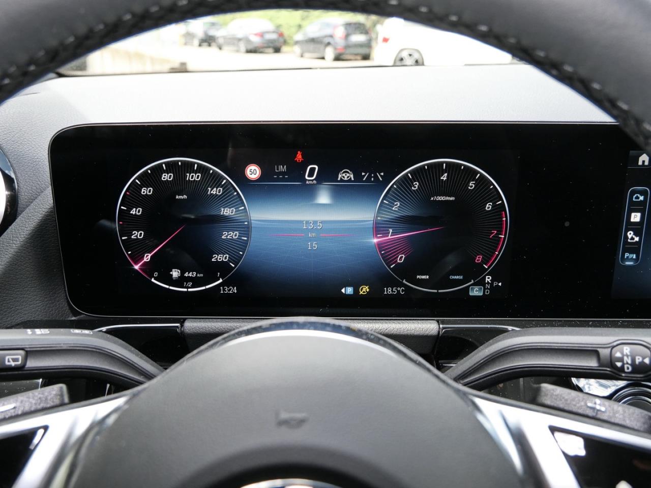 Mercedes-Benz GLA 180 Progressive Night Distronic 360° AHK