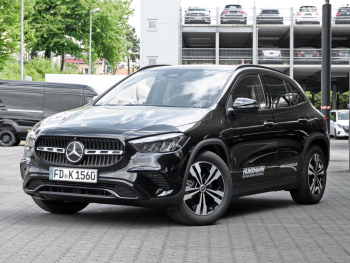 Mercedes-Benz GLA 180 Progressive Night Distronic 360° AHK