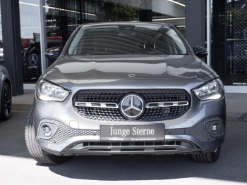 Mercedes-Benz GLA 200 d 4M Progressive Night Standheiz Kamera