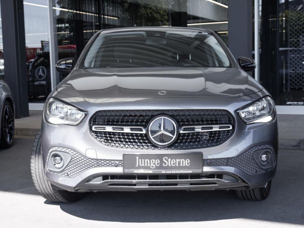 Mercedes-Benz GLA 200 d 4M Progressive Night Standheiz Kamera