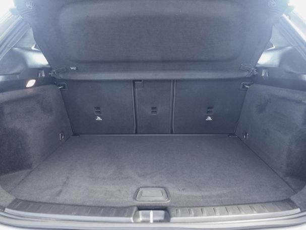 Mercedes-Benz GLA 200 d 4M Progressive Night Standheiz Kamera