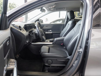 Mercedes-Benz GLA 200 d 4M Progressive Night Standheiz Kamera