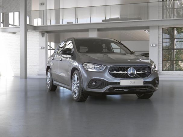 Mercedes-Benz GLA 200 d 4M Progressive Night Standheiz Kamera