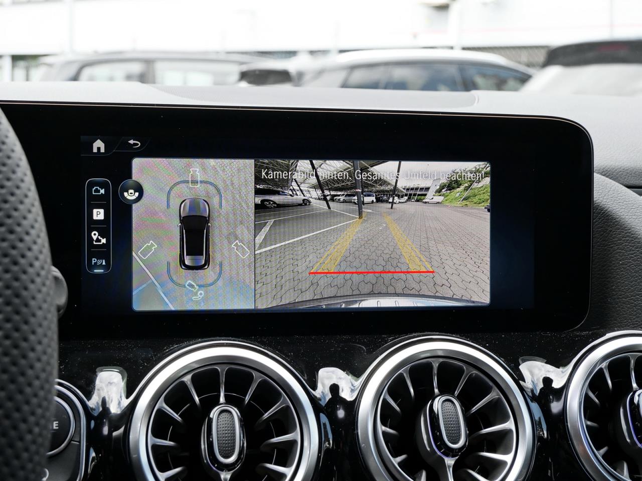 Mercedes-Benz GLA 200 d 4MATIC AMG Night Distronic 360° AHK
