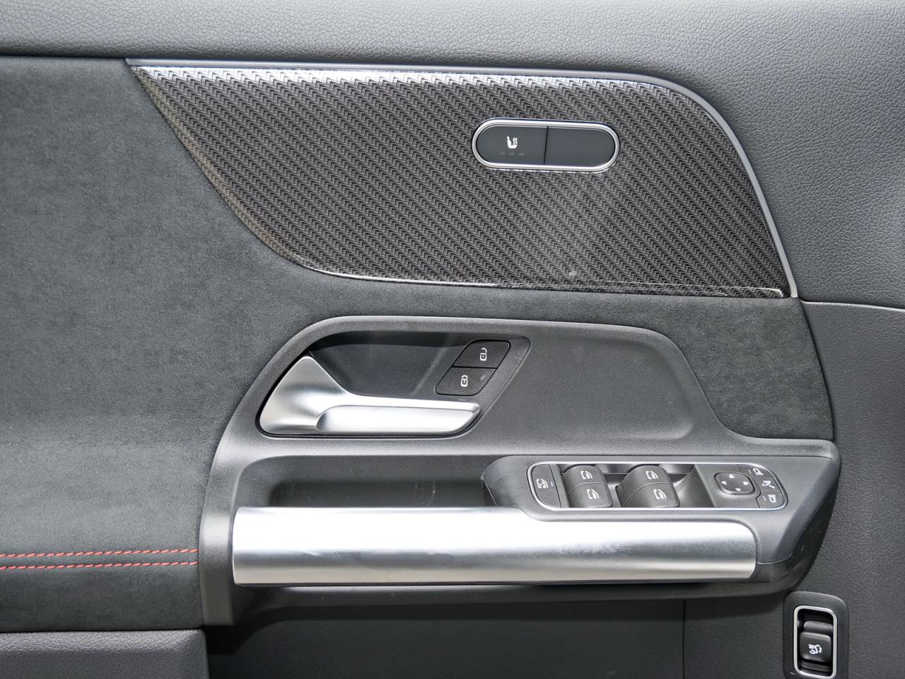Mercedes-Benz GLA 200 d 4MATIC AMG Night Distronic 360? AHK
