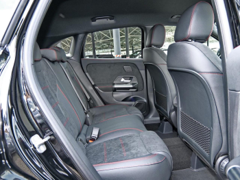 Mercedes-Benz GLA 200 d 4MATIC AMG Night Distronic AHK 360°