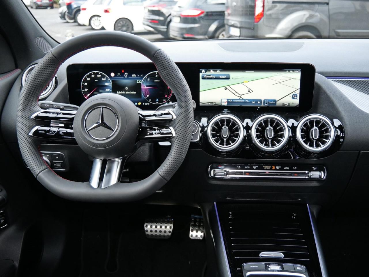 Mercedes-Benz GLA 200 d 4MATIC AMG Night Distronic AHK 360°