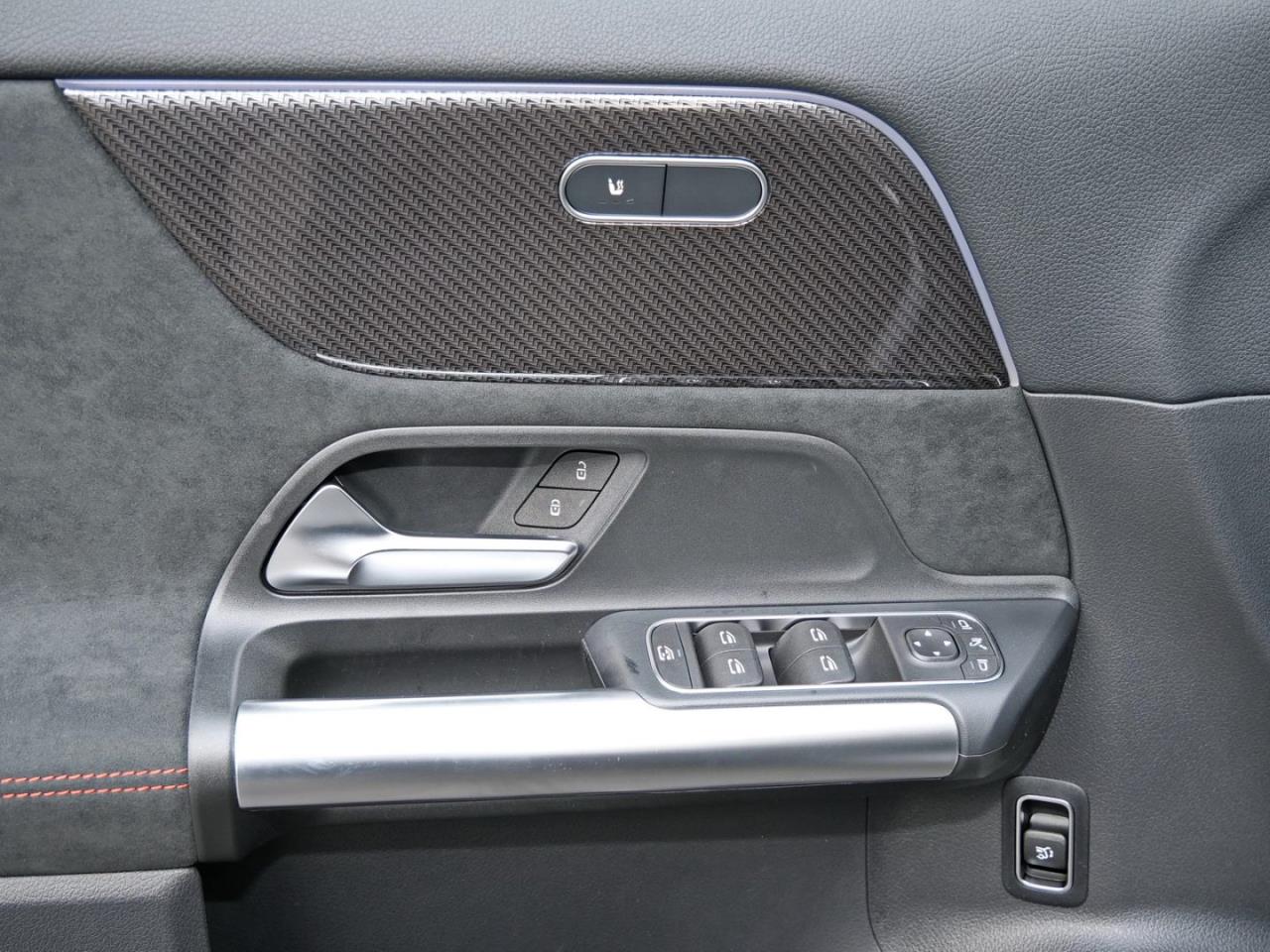 Mercedes-Benz GLA 200 d 4MATIC AMG Night Distronic AHK 360°