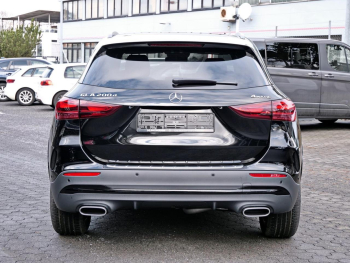 Mercedes-Benz GLA 200 d 4MATIC AMG Night Distronic AHK 360°