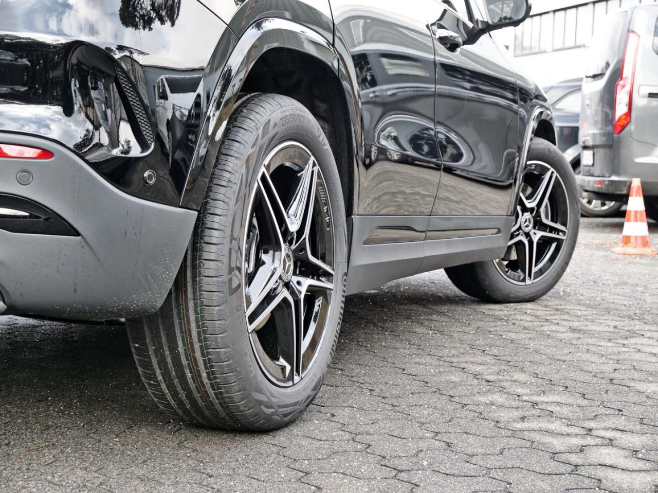 Mercedes-Benz GLA 200 d 4MATIC AMG Night Distronic AHK 360°