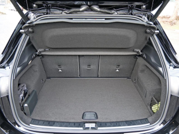 Mercedes-Benz GLA 200 d 4MATIC AMG Night Distronic AHK 360°