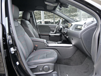 Mercedes-Benz GLA 200 d 4MATIC AMG Night Distronic AHK 360°