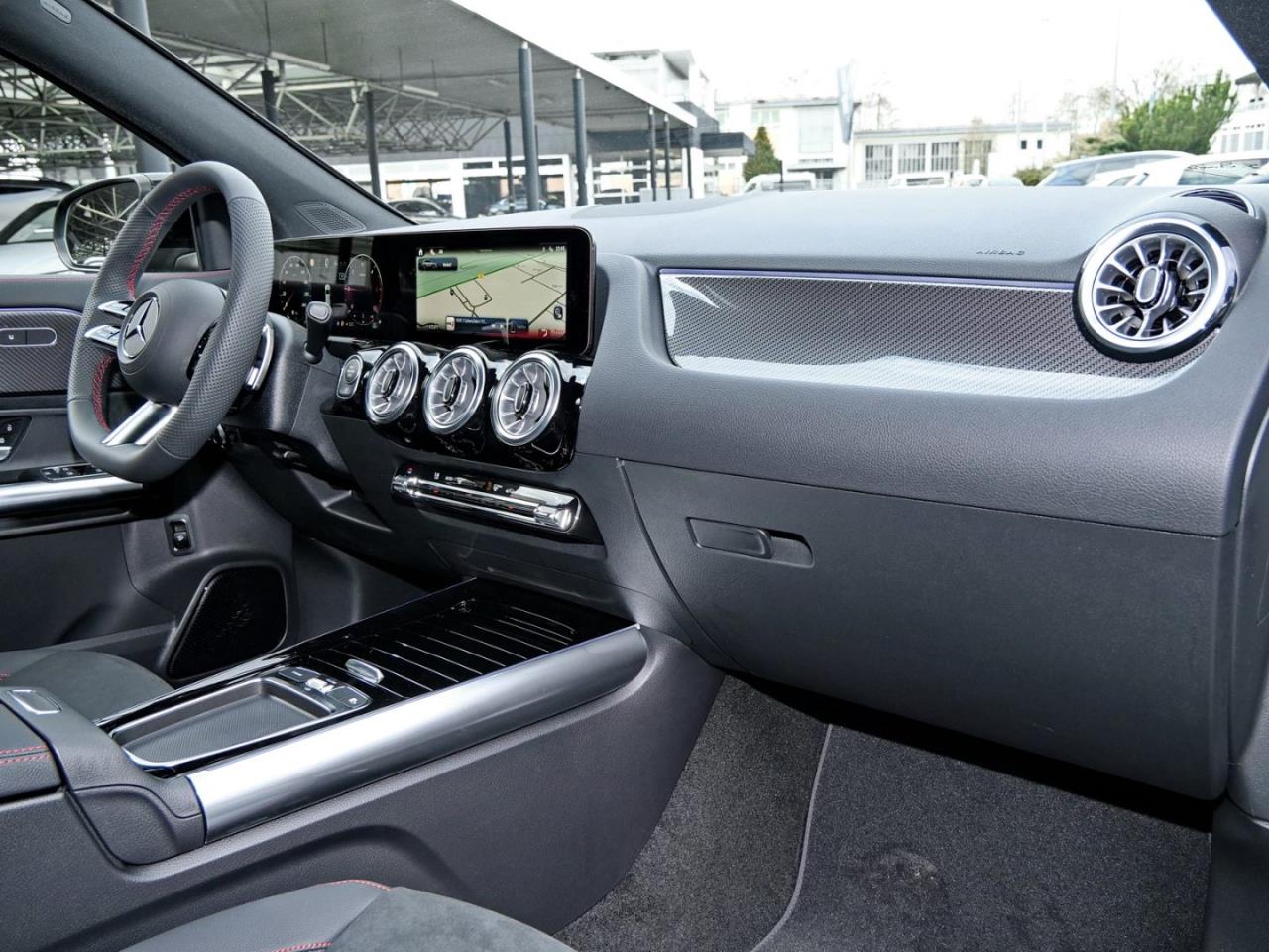 Mercedes-Benz GLA 200 d 4MATIC AMG Night Distronic AHK 360°