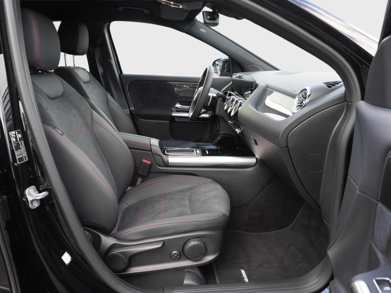 Mercedes-Benz GLA 200 d 4MATIC AMG Night Distronic AHK 360°