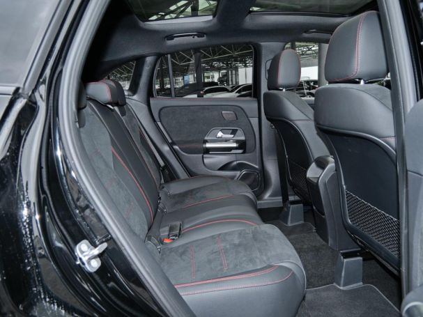 Mercedes-Benz GLA 200 d 4MATIC AMG Night Panorama Distronic