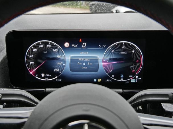 Mercedes-Benz GLA 200 d 4MATIC AMG Night Panorama Distronic