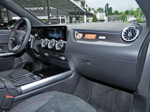 Mercedes-Benz GLA 200 d 4MATIC AMG Night Panorama Distronic