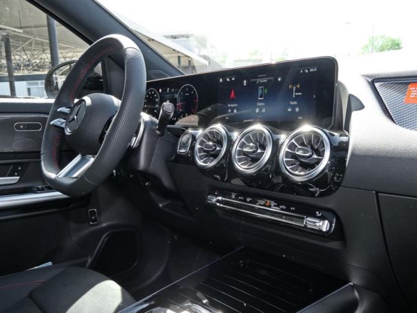 Mercedes-Benz GLA 200 d 4MATIC AMG Night Distronic Panorama