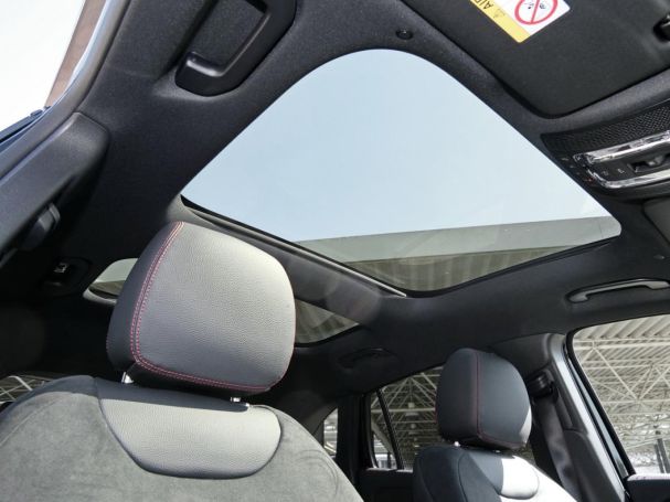 Mercedes-Benz GLA 200 d 4MATIC AMG Night Distronic Panorama