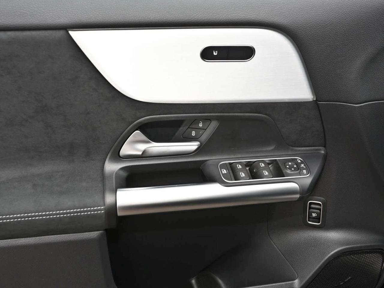 Mercedes-Benz GLA 200 d AMG Night Distronic Easy-Pack AHK 360°