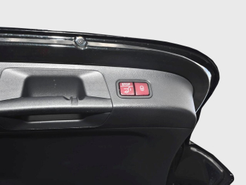 Mercedes-Benz GLA 200 d AMG Night Distronic Easy-Pack AHK 360°