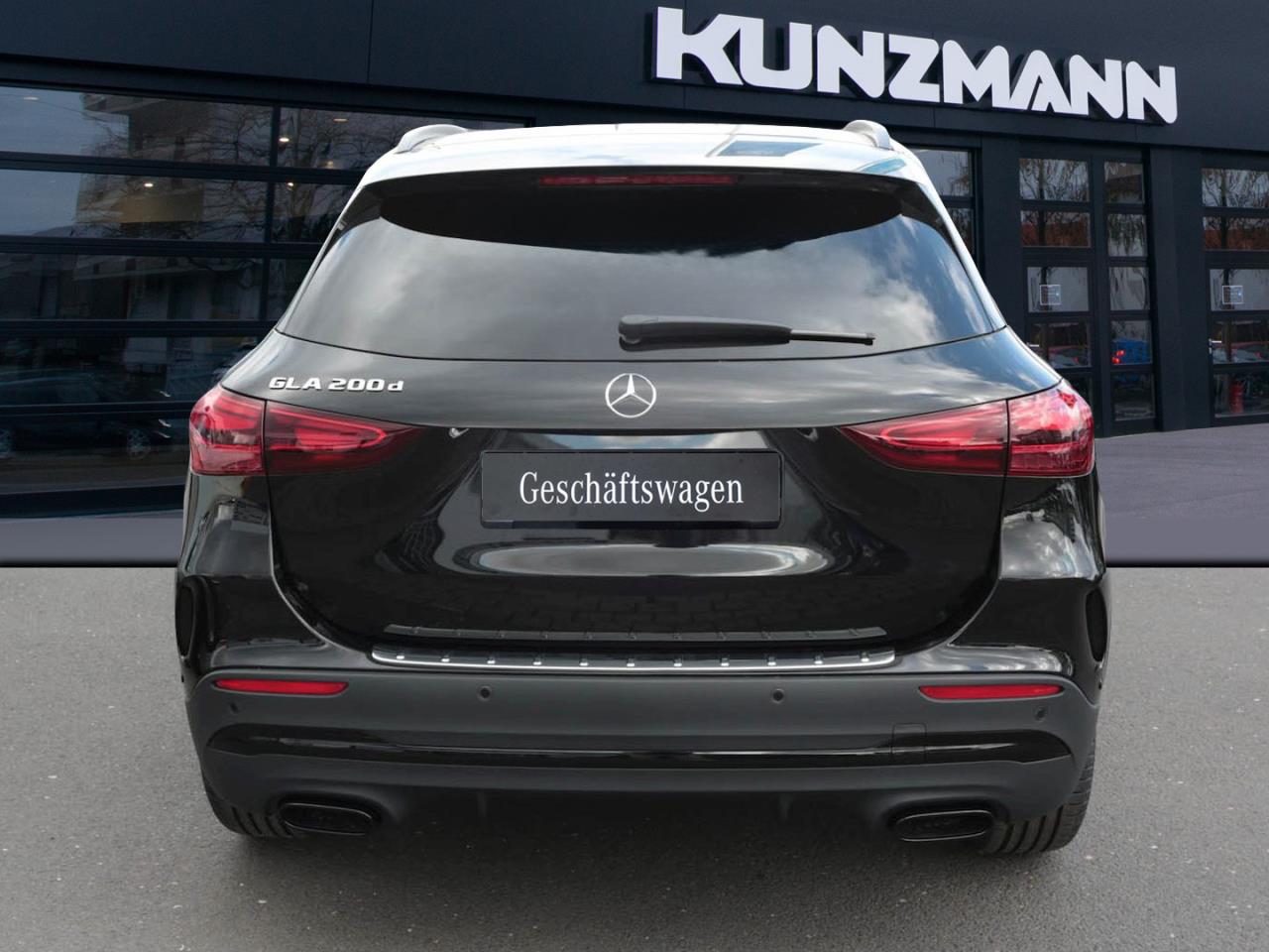 Mercedes-Benz GLA 200 d AMG Night Distronic Easy-Pack AHK 360°