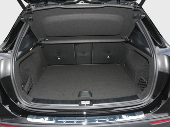 Mercedes-Benz GLA 200 d AMG Night Distronic Easy-Pack AHK 360°