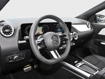 Mercedes-Benz GLA 200 d AMG Night Distronic Easy-Pack AHK 360°