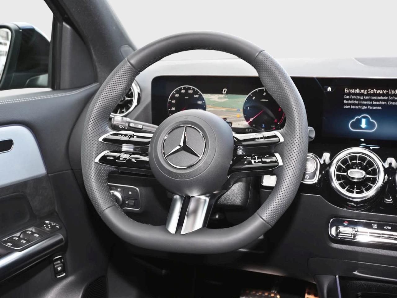 Mercedes-Benz GLA 200 d AMG Night Distronic Easy-Pack AHK 360°