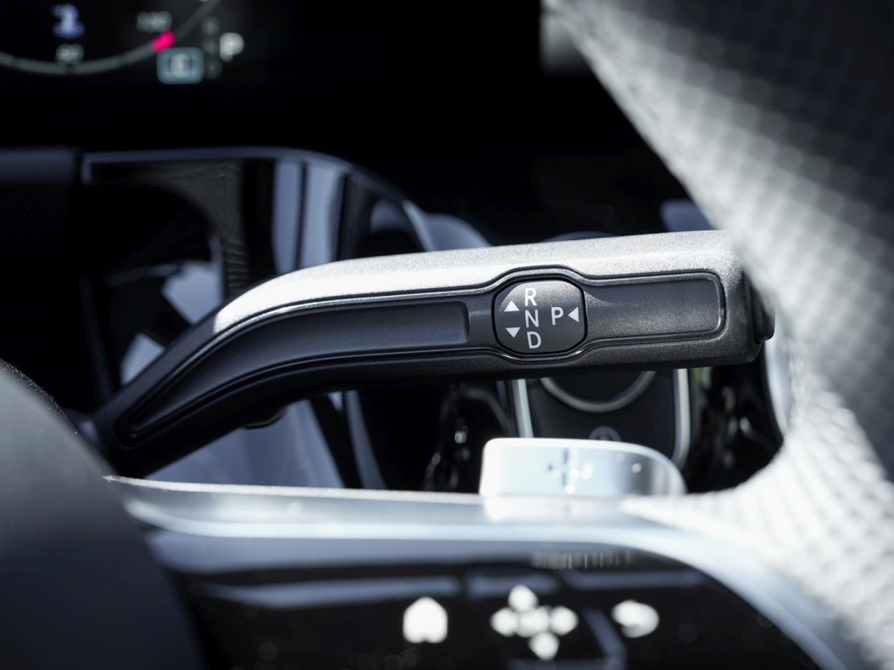 Mercedes-Benz GLA 200 d AMG Night EasyPack Keyless 360° AHK