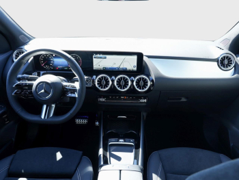 Mercedes-Benz GLA 200 d AMG Night EasyPack Keyless 360° AHK