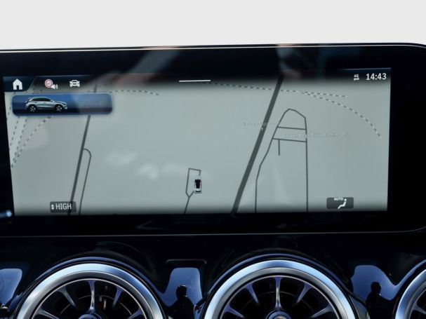 Mercedes-Benz GLA 200 d AMG Night EasyPack Keyless 360° AHK