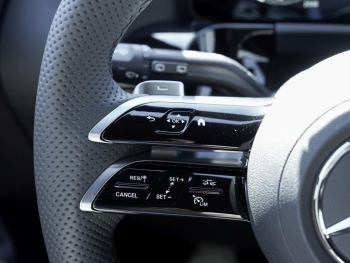 Mercedes-Benz GLA 200 d AMG Night EasyPack Keyless 360° AHK