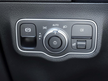 Mercedes-Benz GLA 200 d AMG Night EasyPack Keyless 360° AHK