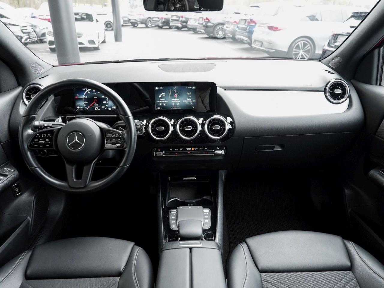 Mercedes-Benz GLA 200 d Style Memory Kamera SpurHalte EasyP