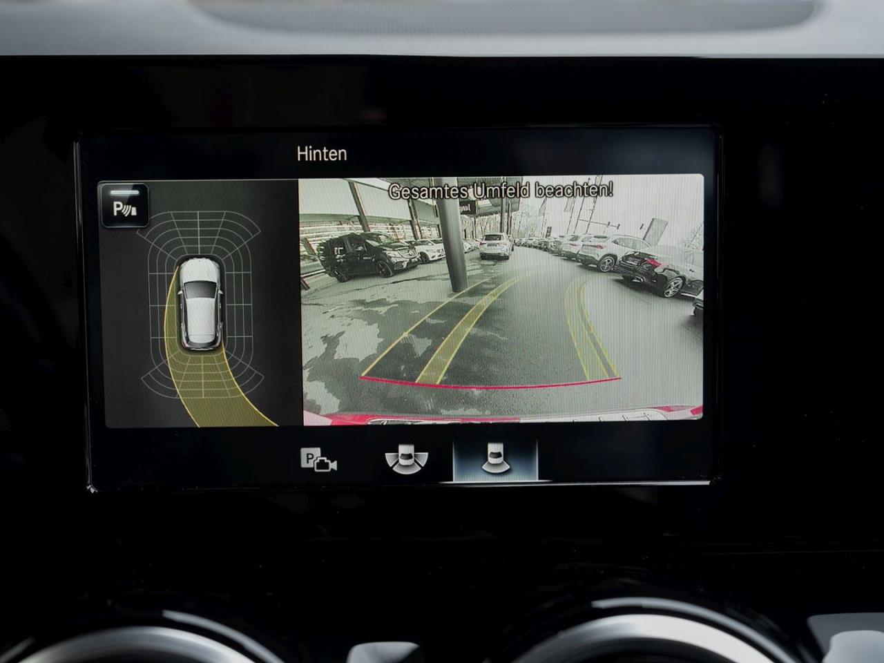 Mercedes-Benz GLA 200 d Style Memory Kamera SpurHalte EasyP