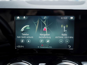 Mercedes-Benz GLA 200 d Style Memory Kamera SpurHalte EasyP