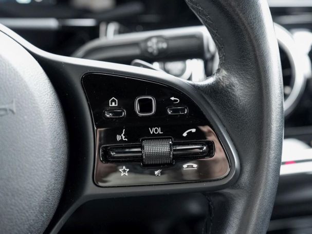 Mercedes-Benz GLA 200 d Style Memory Kamera SpurHalte EasyP
