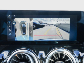 Mercedes-Benz GLA 200 d AMG Night Distronic Panorama 360° AHK