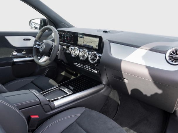 Mercedes-Benz GLA 200 d AMG Night Distronic Panorama 360° AHK