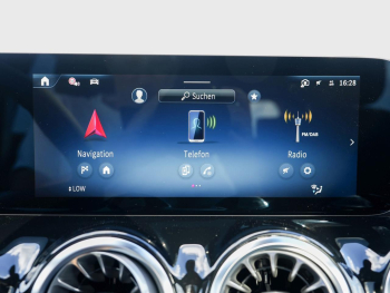 Mercedes-Benz GLA 200 d AMG Night Distronic Panorama 360° AHK
