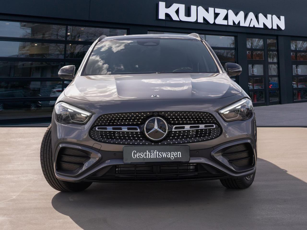 Mercedes-Benz GLA 200 d AMG Night Distronic Panorama 360° AHK