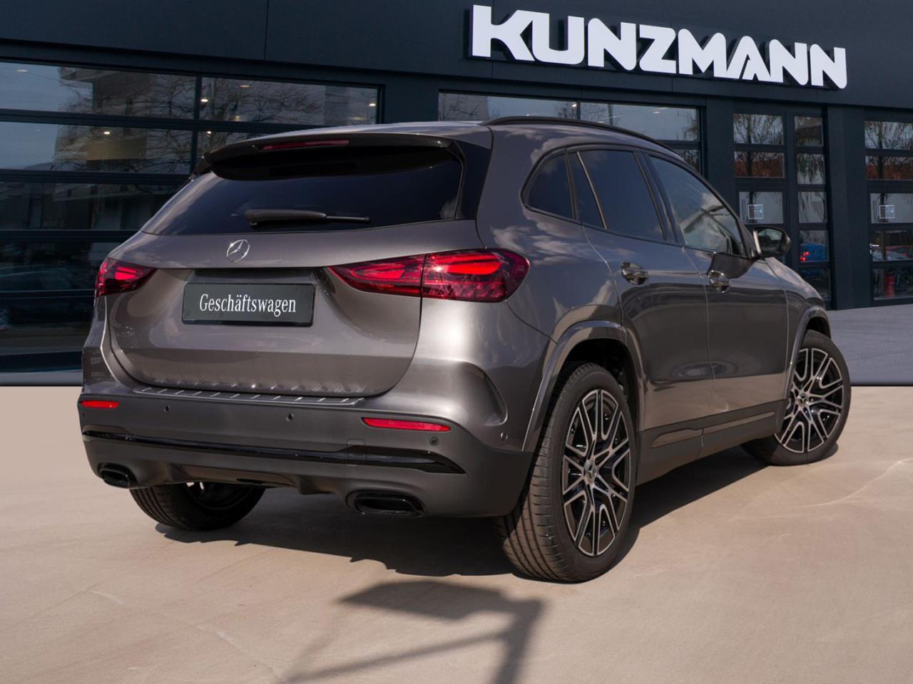 Mercedes-Benz GLA 200 d AMG Night Distronic Panorama 360° AHK